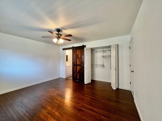 Building Photo - 3 Bedroom, 2 bath house