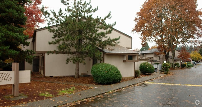 Building Photo - Rolling Hills Townhouses