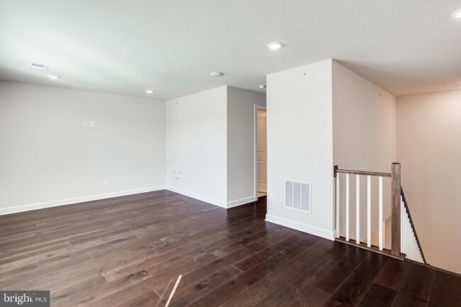 Building Photo - 43469 Grandmoore St