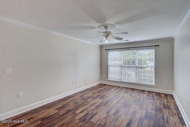 Building Photo - 2820 Bloomfield Ln