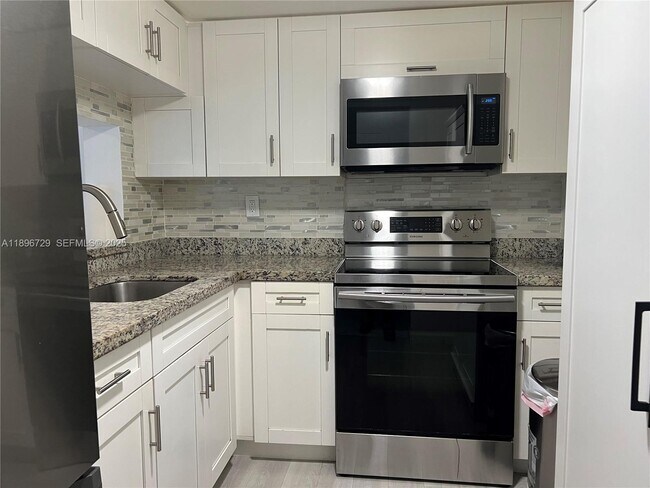 Building Photo - 11780 SW 18th St