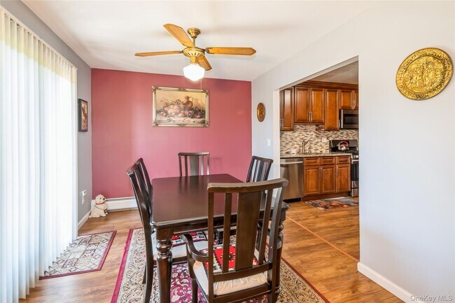 Building Photo - 138 Country Club Ln