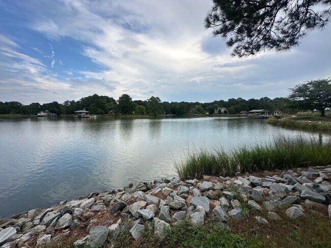 Building Photo - Call Amanda Tate at 757-289-6810 for more ...