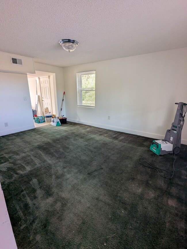 Building Photo - Charming newly updated home in the Pikeside neighborhood close to Proctor and Gamble.