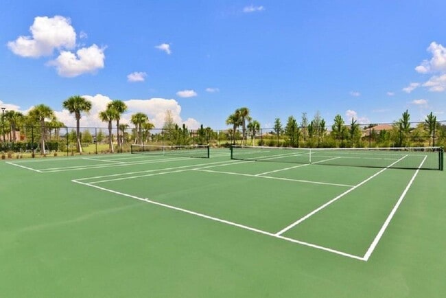 Building Photo - 8121 Fan Palm Way