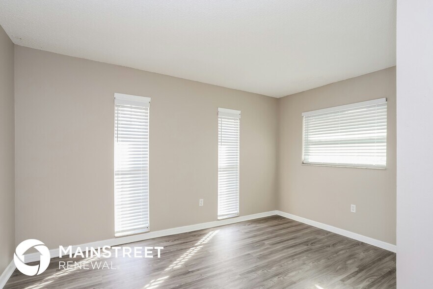 Building Photo - 4108 12th Ave W