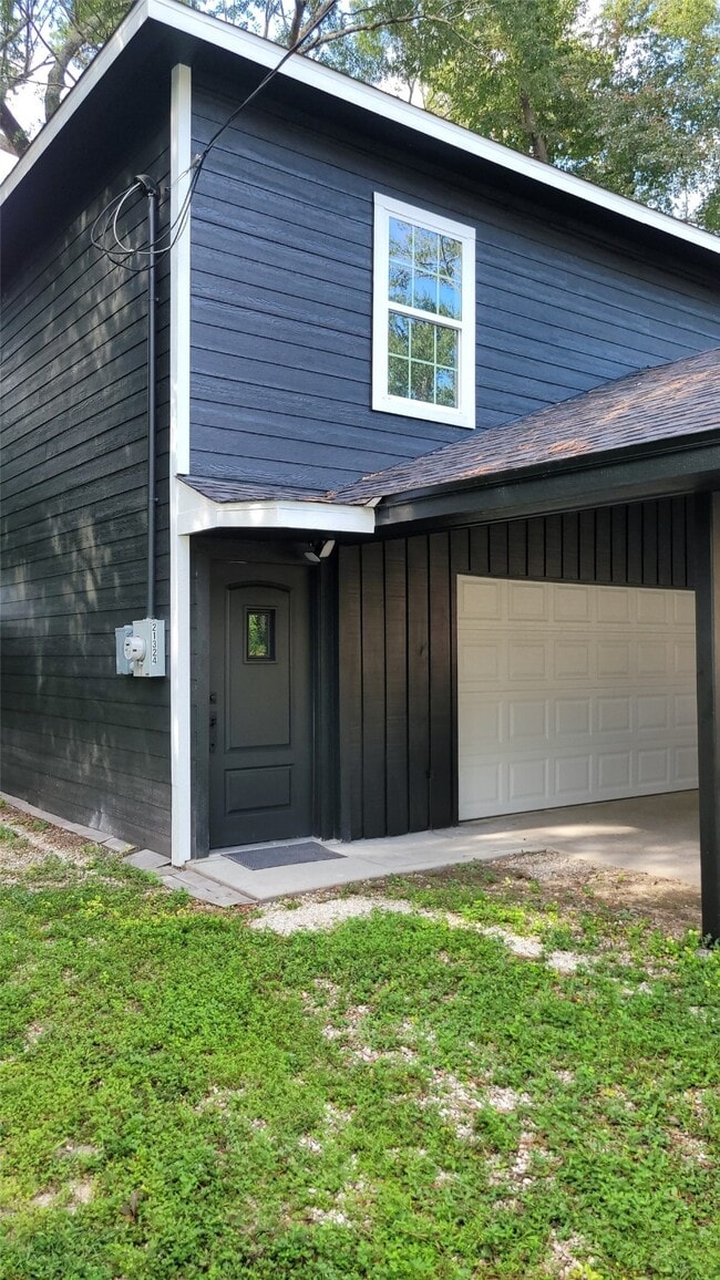 Building Photo - 21324 W Memorial Dr
