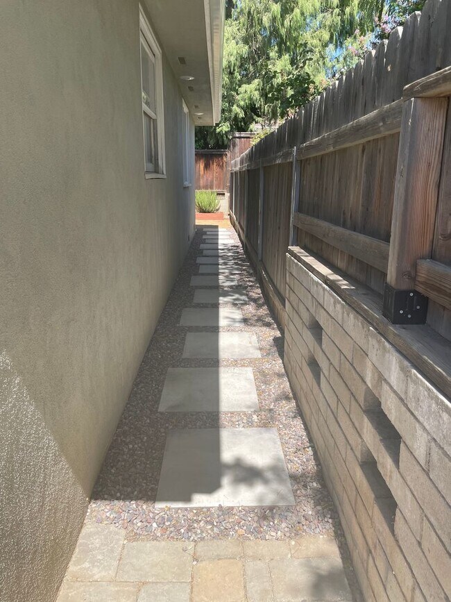 Building Photo - Coming soon! You won't want to miss this one! Beautiful fully furnished 1 Bedroom, 1 bath ADU in ...