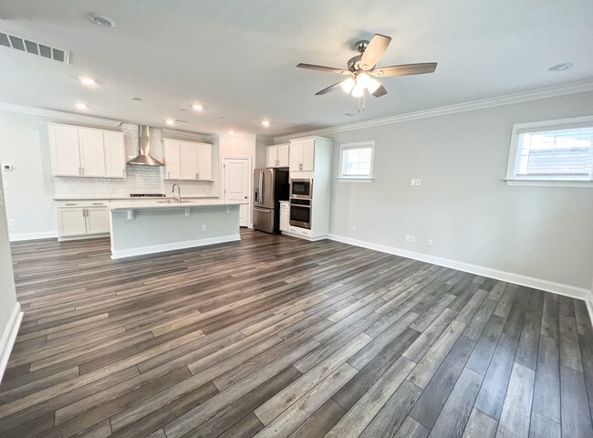 Building Photo - Like new 4BR house in Tryon, Wake Forest