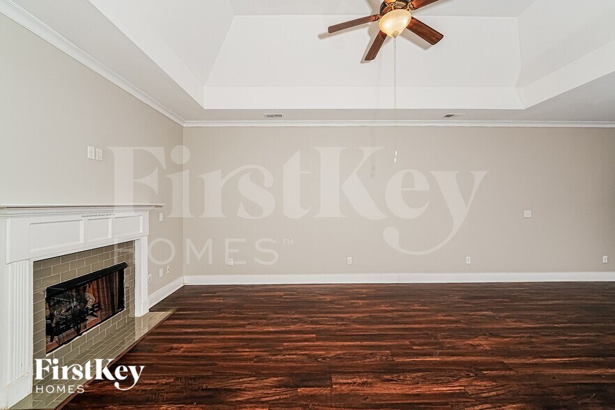 Building Photo - 6366 Cove Ln