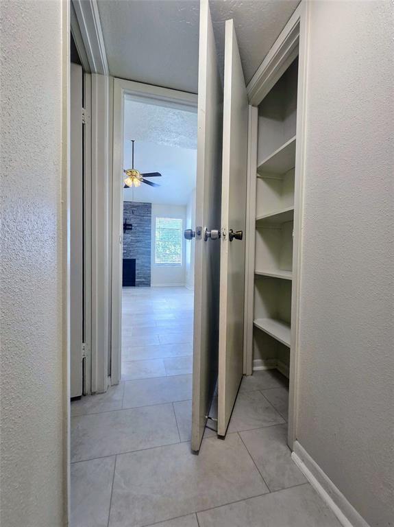 Building Photo - 2021 Spenwick Dr
