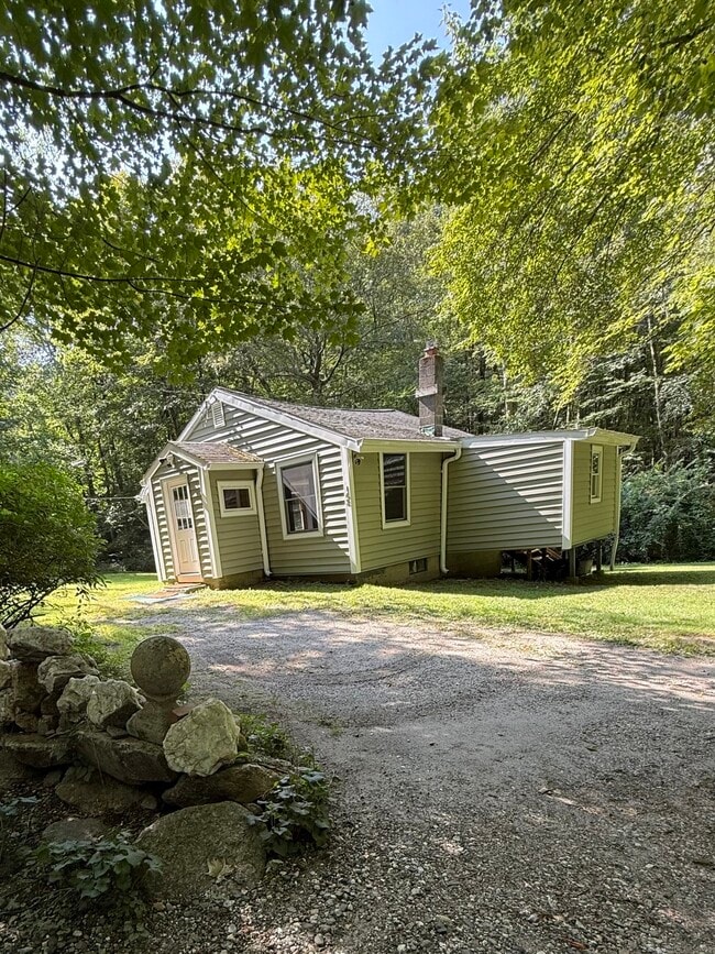 Primary Photo - 162 Berkshire Rd