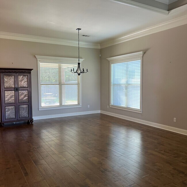 Building Photo - 106 Beauchamp Ln