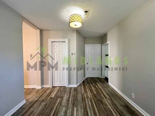 Building Photo - 320 Corley St