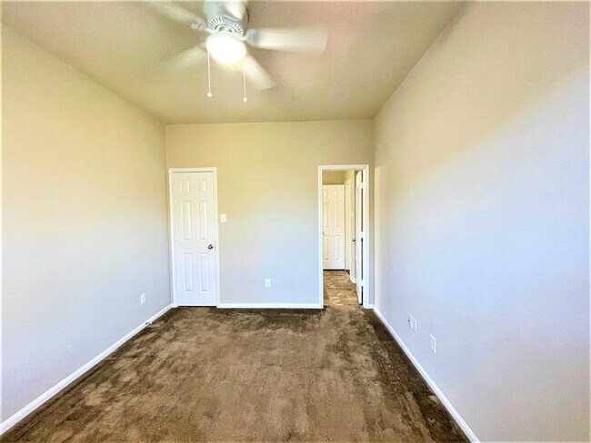 Building Photo - 14918 Rustler Gate Ln