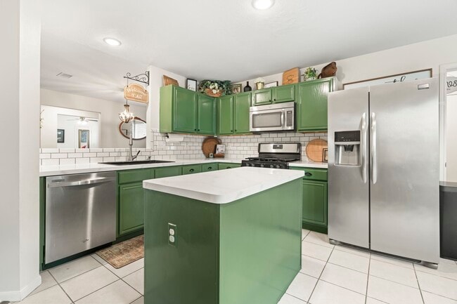 Building Photo - 7226 Buchanan Dr