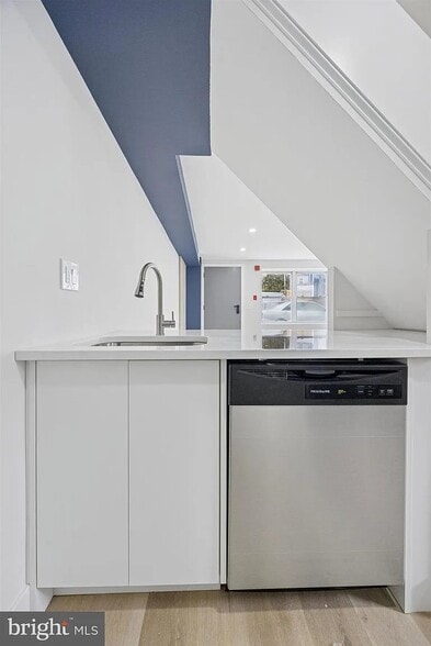 Building Photo - 4522 Baker St