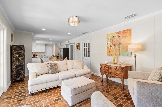 Building Photo - Spacious 4-Bedroom Home with Pool, Two Pri...