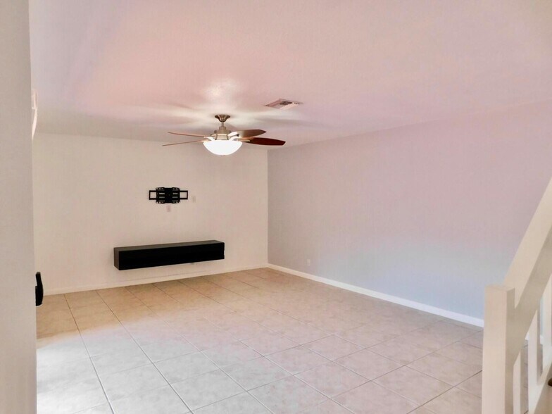Building Photo - 4155 Turnberry Cir