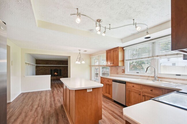 Building Photo - 1402 Kingstream Dr