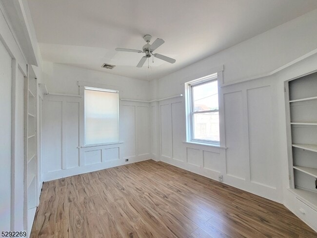 Building Photo - 551 Franklin Ave