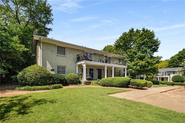 Building Photo - 866 Briarcliff Rd NE