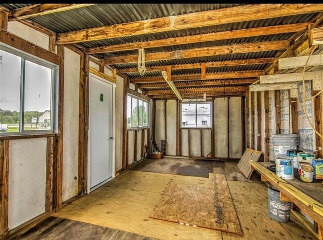 Building Photo - 1228 TX-73