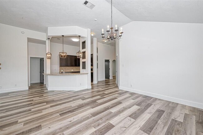 Building Photo - 3618 Hera Dr