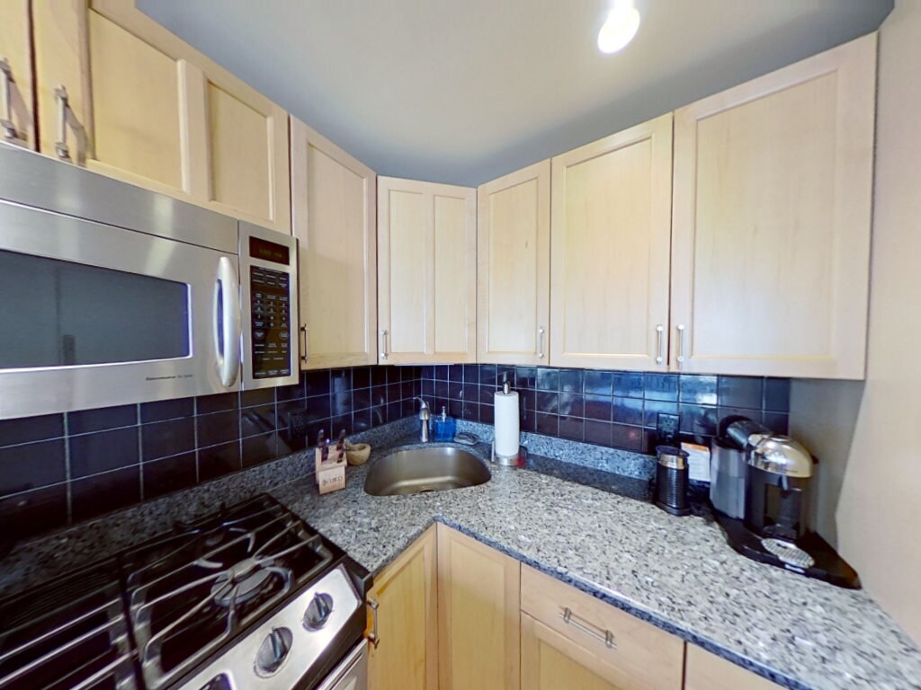 Building Photo - 151 Tremont St