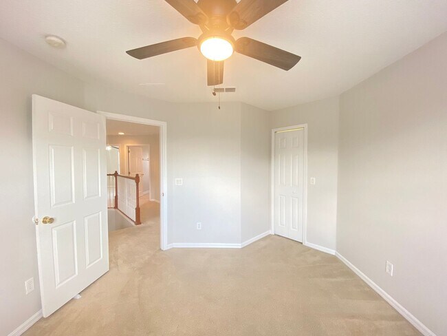 Building Photo - 3113 Curving Oaks Way