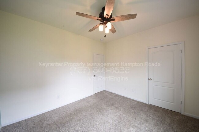 Building Photo - 126 Peck Ln