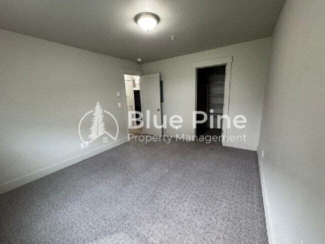 Building Photo - 3570 Colt Cir