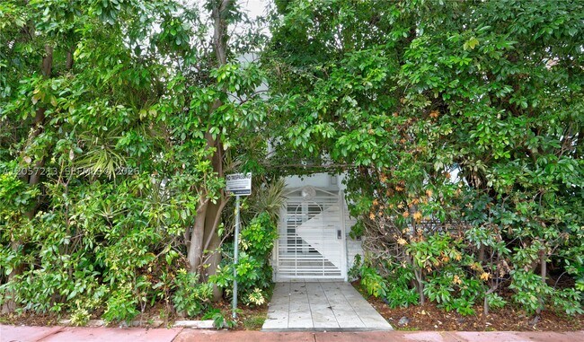 Building Photo - 1550 Drexel Ave