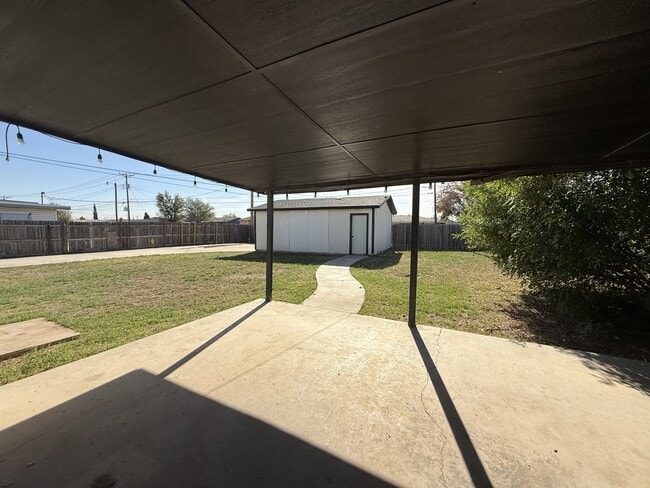 Building Photo - 3403 Thomas Ave