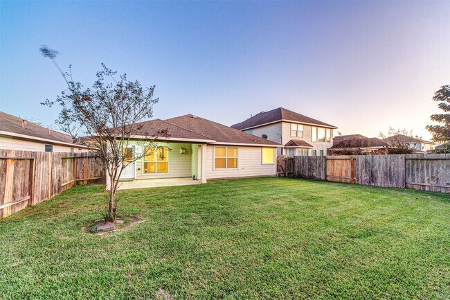 Building Photo - 3418 Lily Ranch Dr