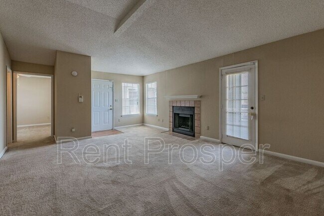 Building Photo - 4367 Thornbriar Ln