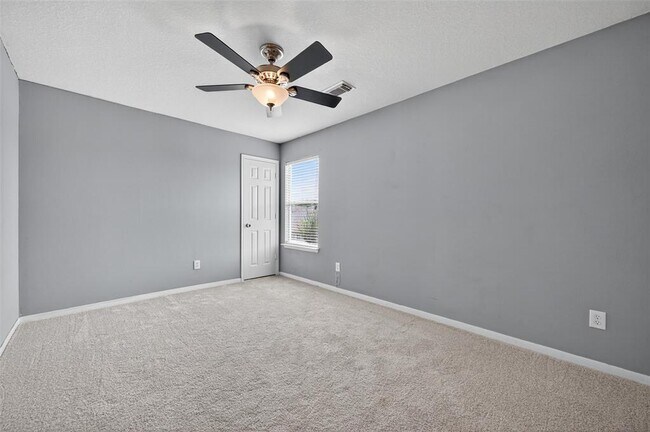 Building Photo - 15411 Redbud Dale Ct
