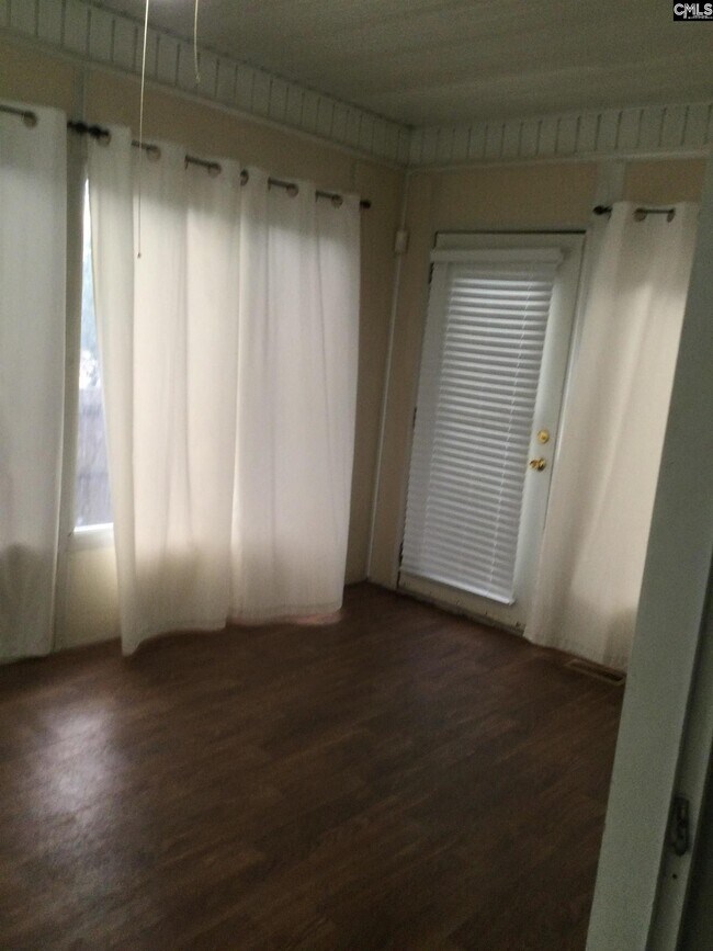 Building Photo - 13 Coachmen Ct