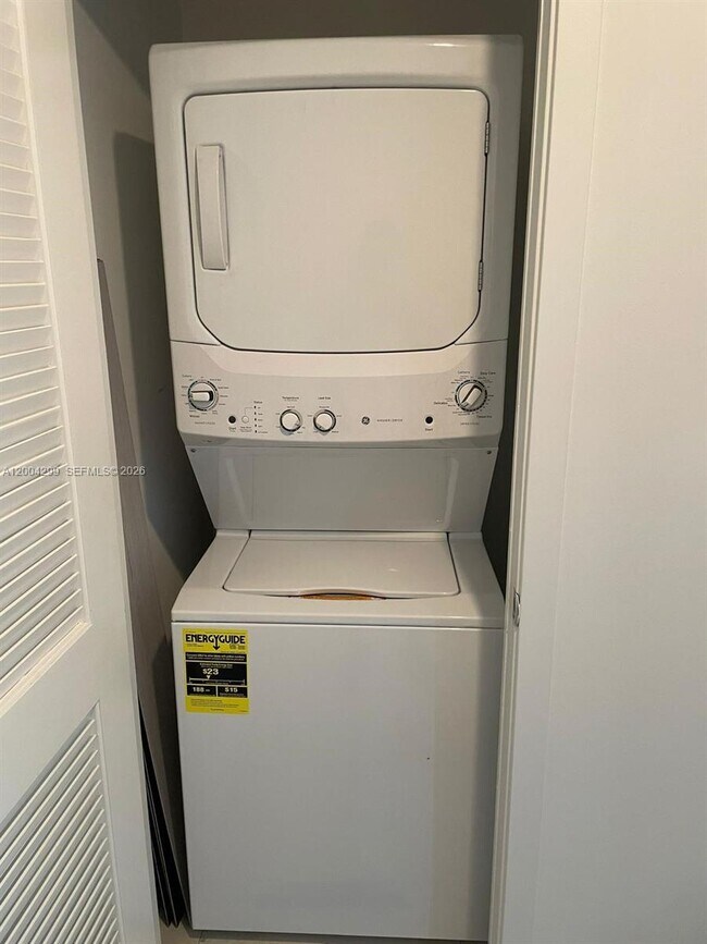 Building Photo - 1100 S Miami Ave