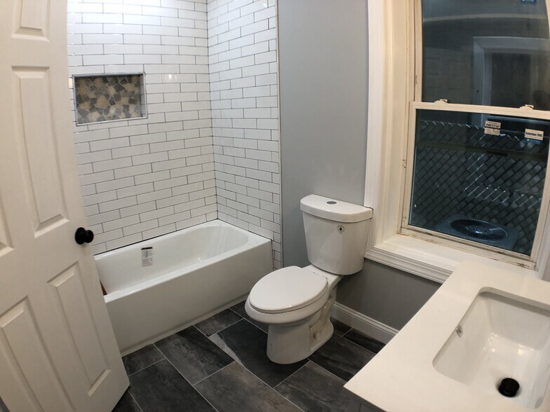 Bathroom - 1848 N 23rd St