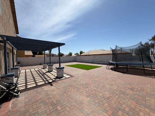 Building Photo - 3907 E Pinto Valley Rd