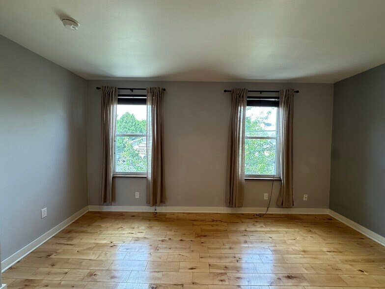 Building Photo - 2054 Ellsworth St