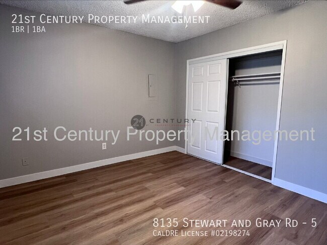 Building Photo - 8135 Stewart and Gray Rd