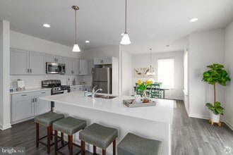 Building Photo - 519 Horsey Blvd