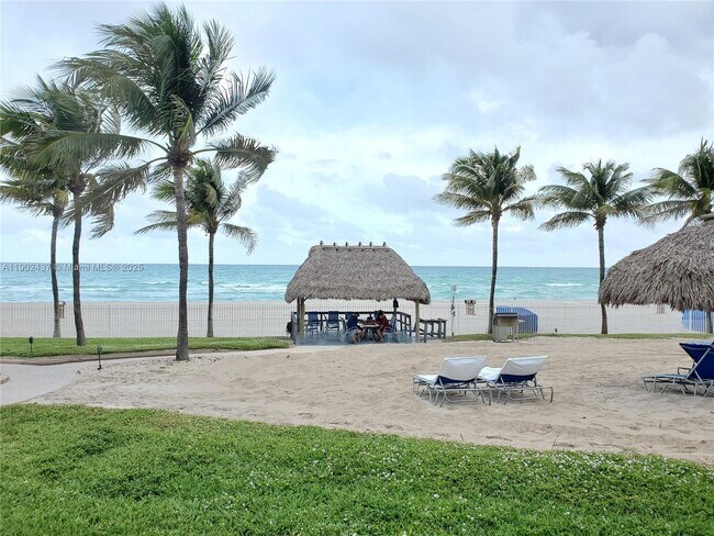 Building Photo - 19333 Collins Ave