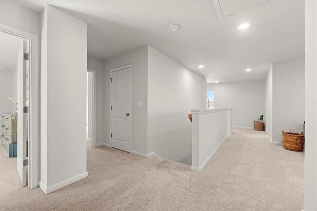 Building Photo - 29 Dew Drop Pointe