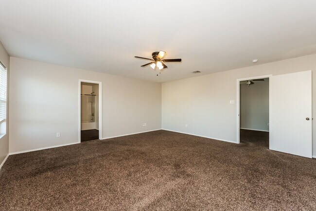 Building Photo - 8532 Shallow Creek Dr