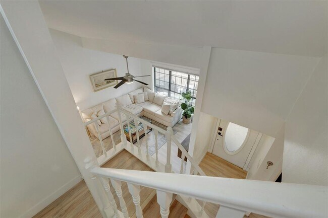 Building Photo - 4159 Steck Ave