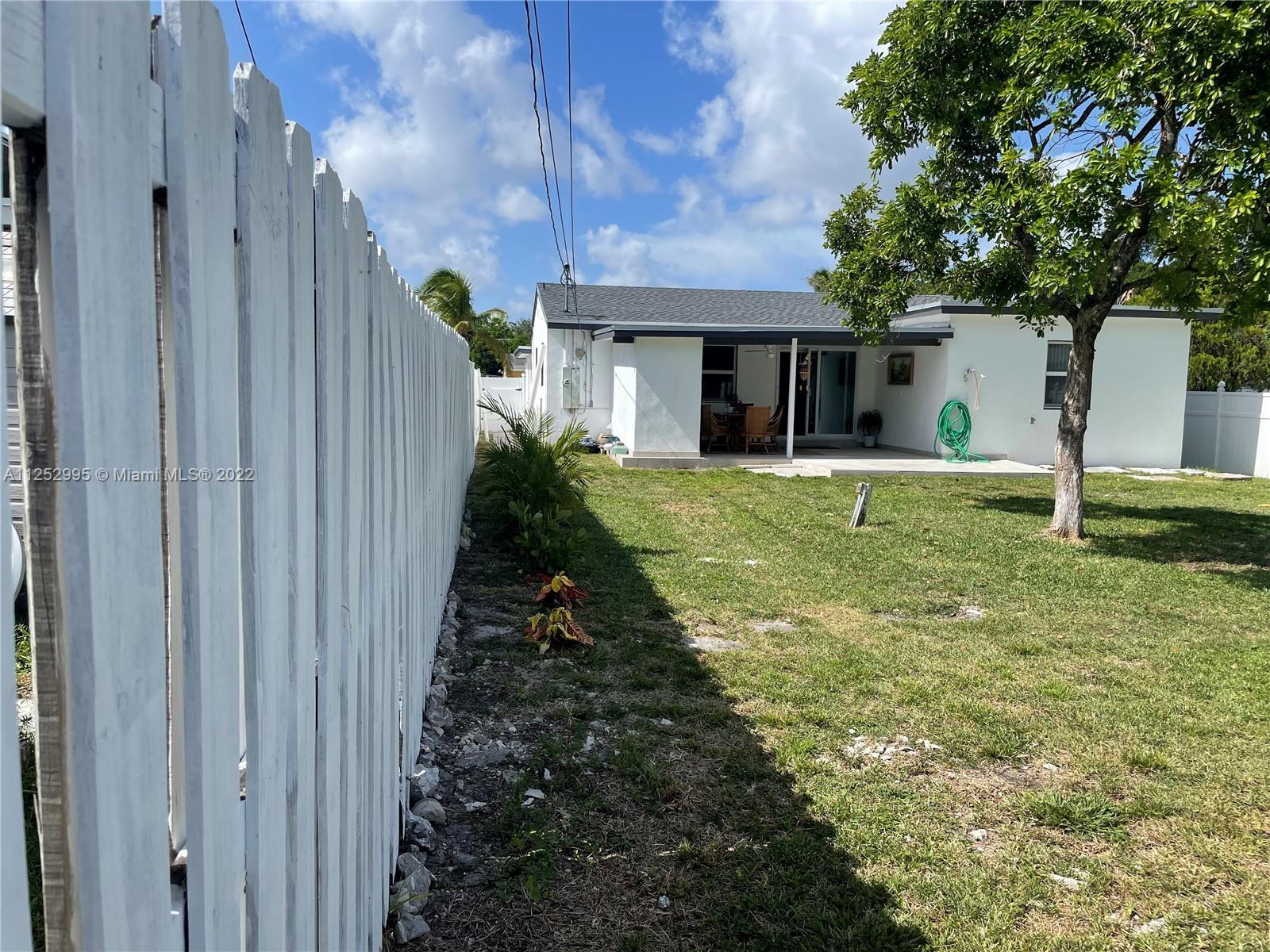 Building Photo - 2242 Taft St