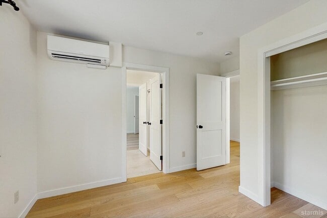 Building Photo - 1188 Tokochi St